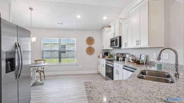 106 Sidney Ruth Drive, New Market, AL 35761