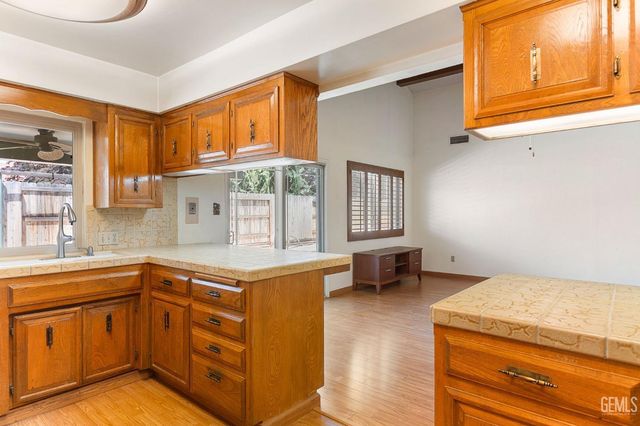 713 Elsey Street, Bakersfield, CA 93309