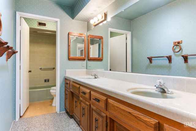 713 Elsey Street, Bakersfield, CA 93309