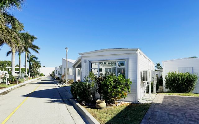 208 Flamingo Drive, Briny Breezes, FL 33435