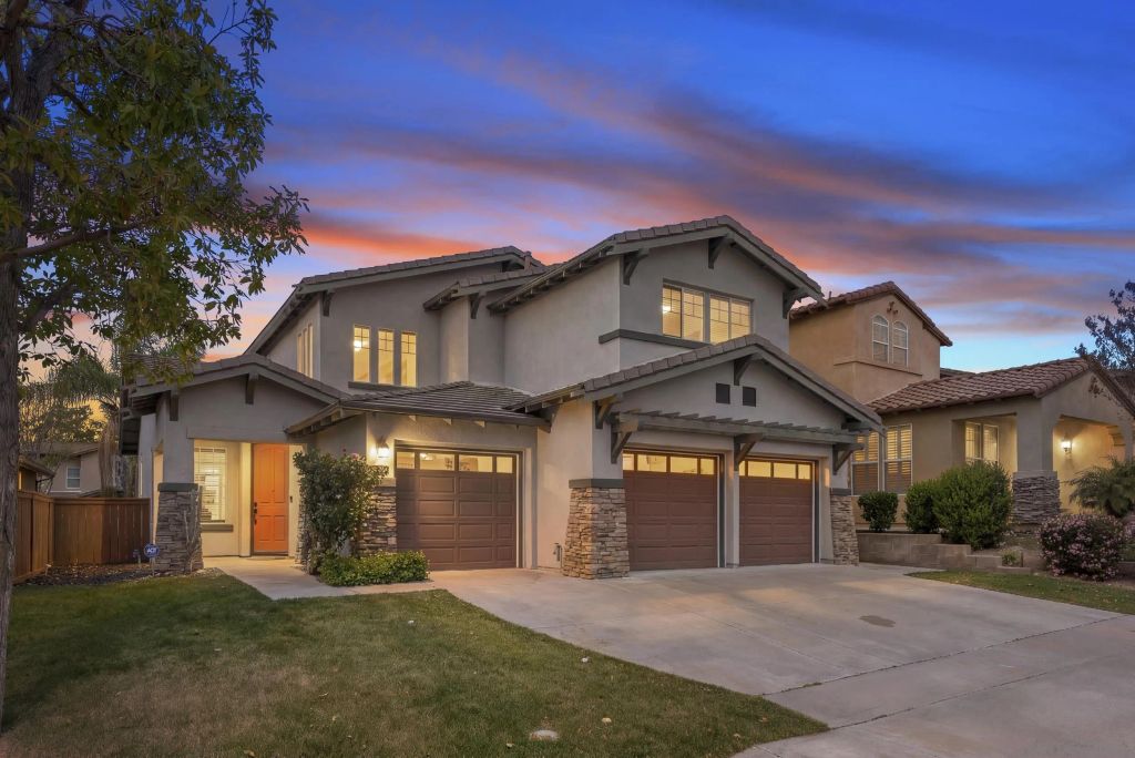 2609 Saddleback St, Chula Vista, CA 91914