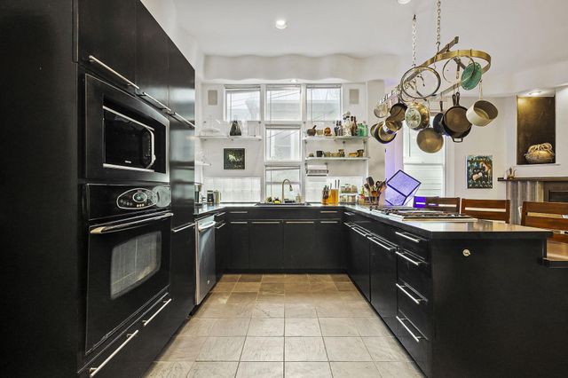 1007 E 8th ST, Austin, TX 78702