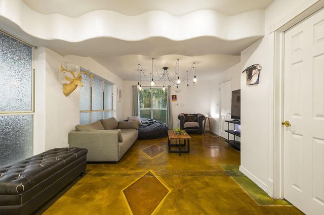 1007 E 8th ST, Austin, TX 78702