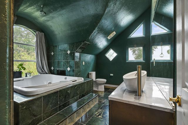 1007 E 8th ST, Austin, TX 78702