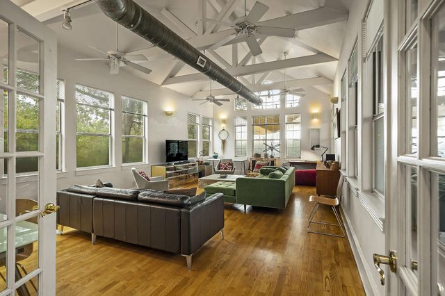 1007 E 8th ST, Austin, TX 78702