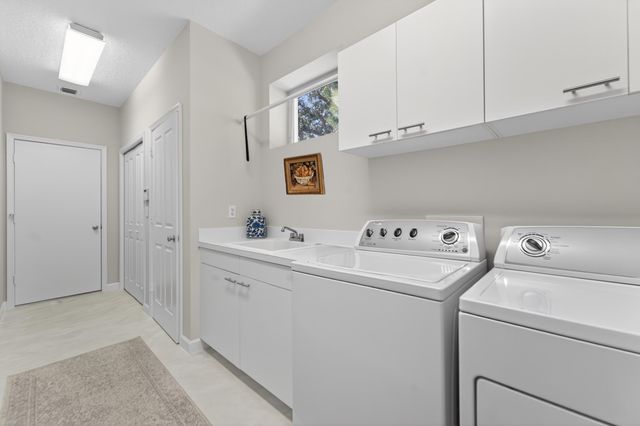 4201 SE Frazier Court, Stuart, FL 34997