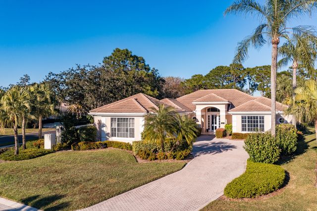 4201 SE Frazier Court, Stuart, FL 34997