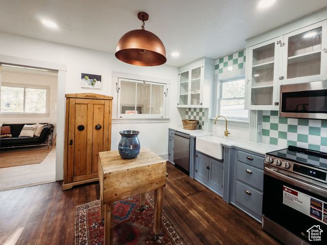 180 ROOSEVELT ST, Helper, UT 84526