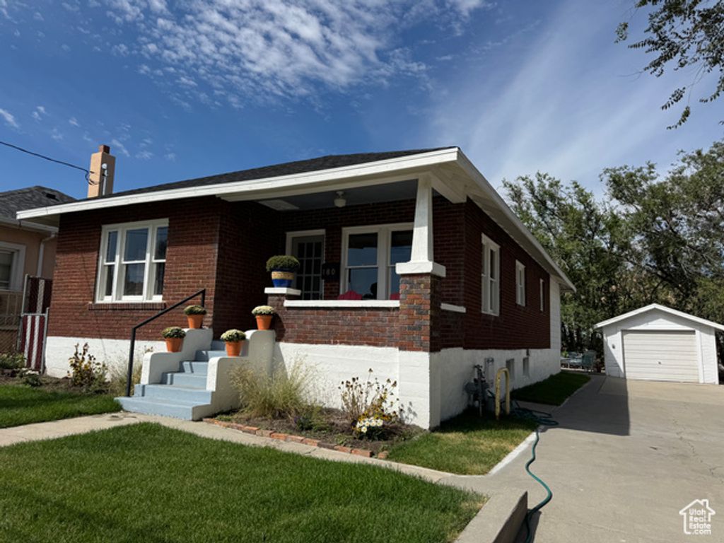 180 ROOSEVELT ST, Helper, UT 84526