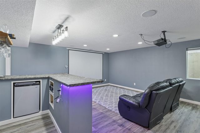 2202 Barry Drive, Adel, IA 50003