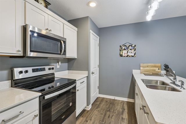 2202 Barry Drive, Adel, IA 50003