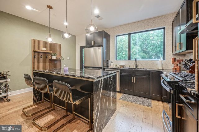 1109 EARL ST, Philadelphia, PA 19125