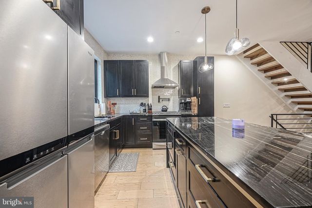 1109 EARL ST, Philadelphia, PA 19125