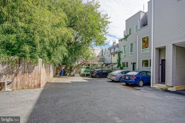 1109 EARL ST, Philadelphia, PA 19125