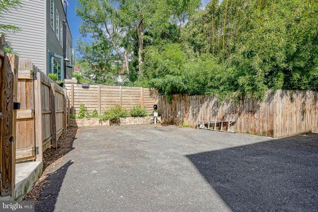 1109 EARL ST, Philadelphia, PA 19125