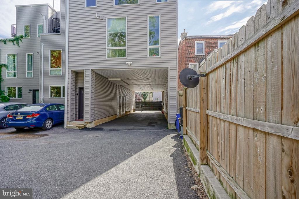 1109 EARL ST, PHILADELPHIA, PA 19125 — photo 3