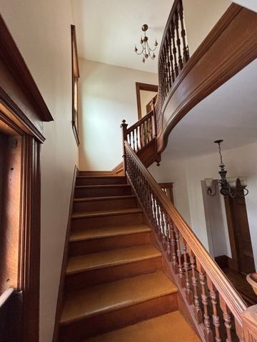 88 June St, Worcester, MA 01602