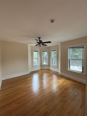 88 June St, Worcester, MA 01602