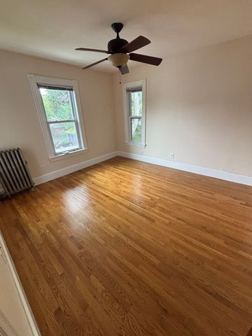 88 June St, Worcester, MA 01602