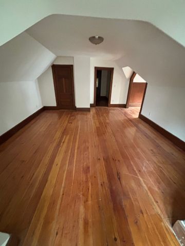 88 June St, Worcester, MA 01602