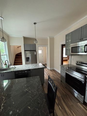 88 June St, Worcester, MA 01602