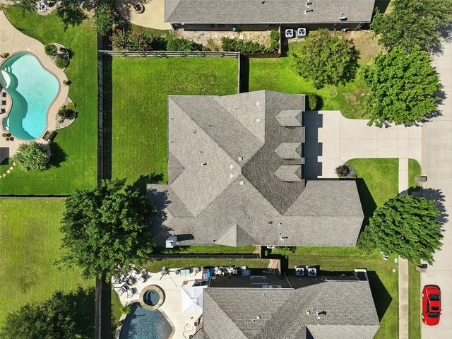 8003 Summerleaf Drive, Arlington, TX 76001