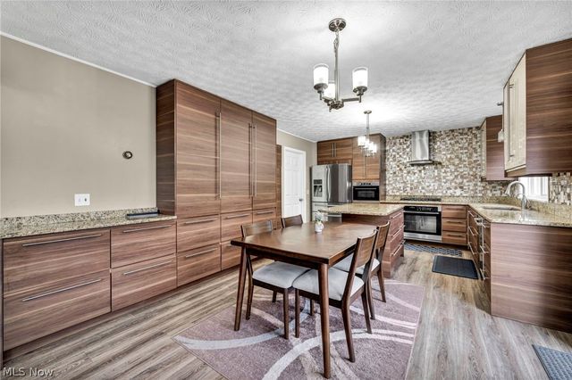 14825 Thornton Drive, North Royalton, OH 44133