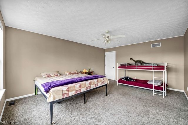 14825 Thornton Drive, North Royalton, OH 44133