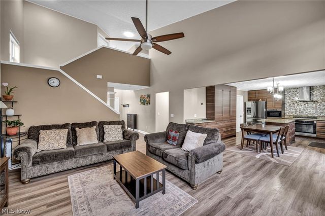 14825 Thornton Drive, North Royalton, OH 44133