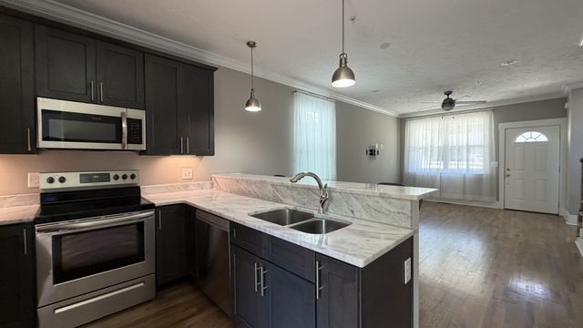 114 N Poole St Apt A, Ashland City, TN 37015
