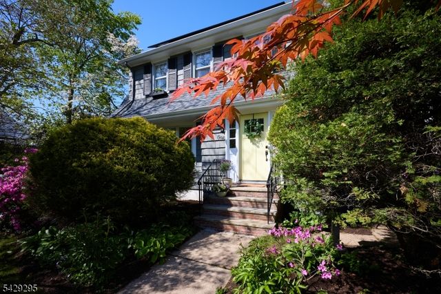 1 Edgewood Pl, Maplewood Twp., NJ 07040