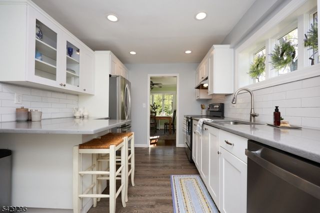 1 Edgewood Pl, Maplewood Twp., NJ 07040
