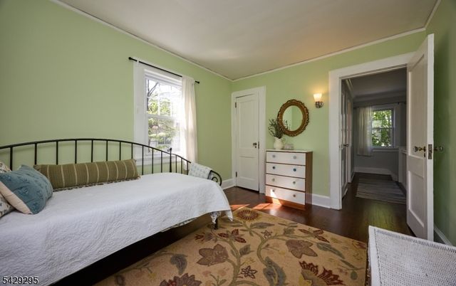 1 Edgewood Pl, Maplewood Twp., NJ 07040