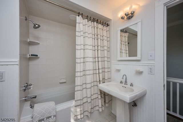 1 Edgewood Pl, Maplewood Twp., NJ 07040