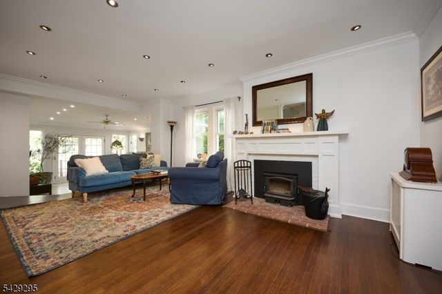 1 Edgewood Pl, Maplewood Twp., NJ 07040