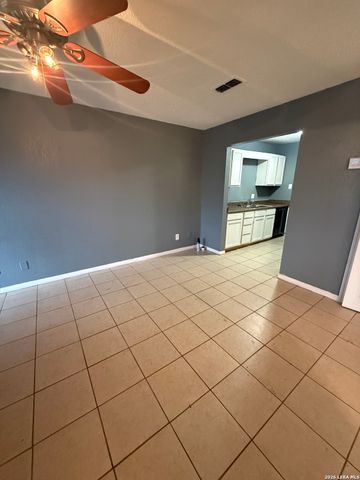 202 FIR DL, Converse, TX 78109