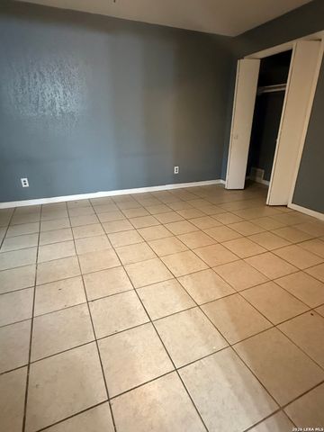 202 FIR DL, Converse, TX 78109