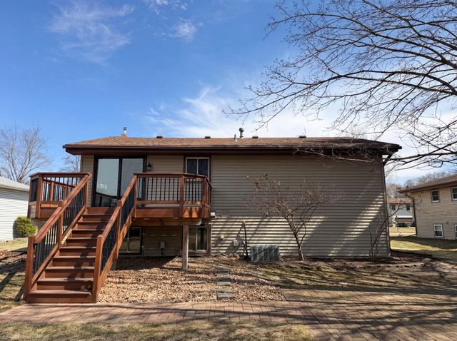 9720 Austin Street NE, Circle Pines, MN 55014