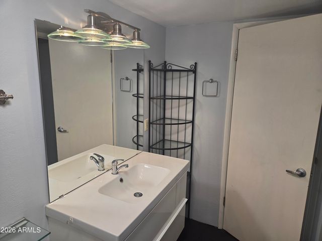1101 E BETHANY HOME Road 7, Phoenix, AZ 85014
