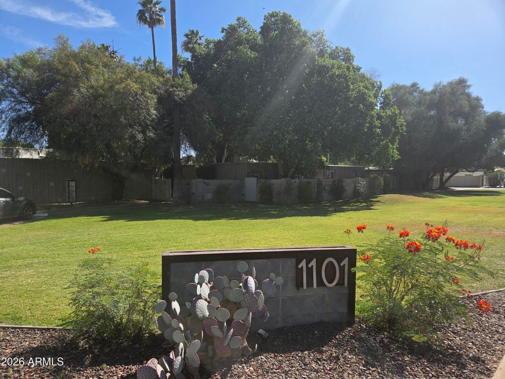 1101 E BETHANY HOME Road 7, Phoenix, AZ 85014