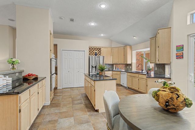 1720 Seminary Drive, Plano, TX 75075