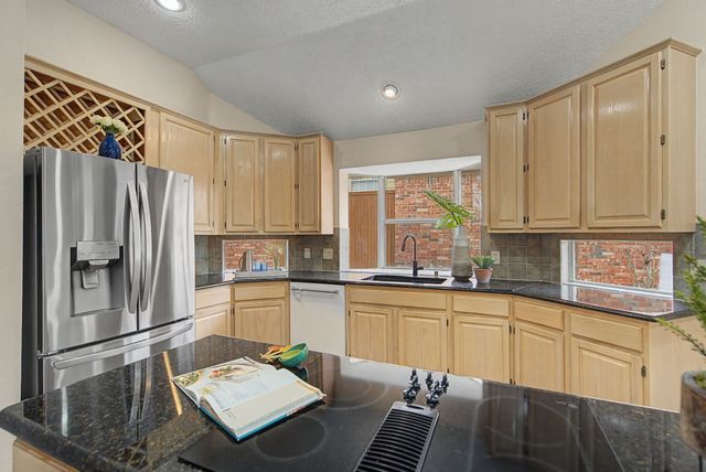 1720 Seminary Drive, Plano, TX 75075