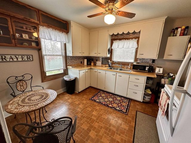 470 West Avenue, Mauston, WI 53948