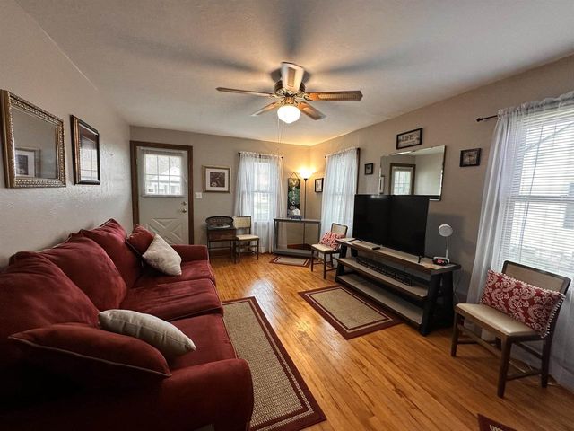 470 West Avenue, Mauston, WI 53948