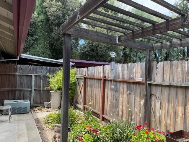 6537 Plymouth Rd, Stockton, CA 95207