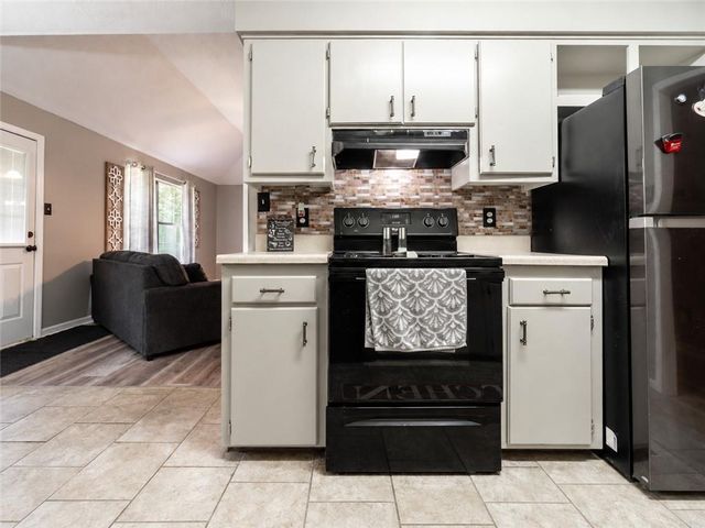 1821 Princeton Woods Drive W, Mobile, AL 36618