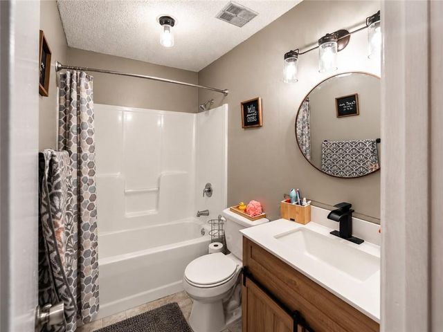 1821 Princeton Woods Drive W, Mobile, AL 36618