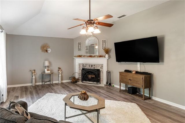 1821 Princeton Woods Drive W, Mobile, AL 36618