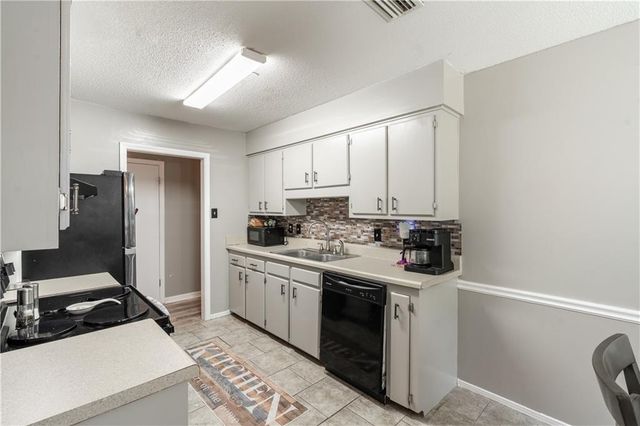 1821 Princeton Woods Drive W, Mobile, AL 36618