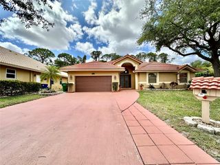 8656 NW 43 Ct, Coral Springs, FL 33065